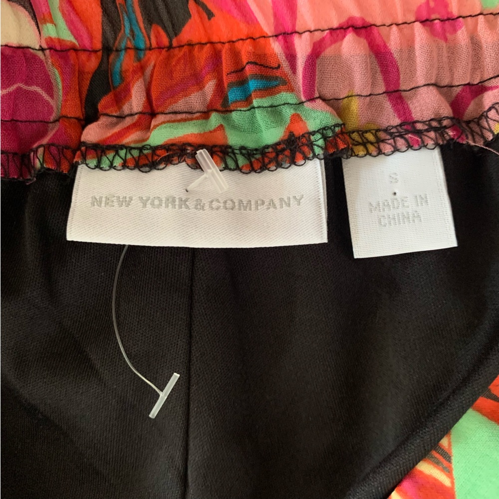 New York & Company Paisley Palazzo Pants size Small. Like new! - Picture 3 of 4